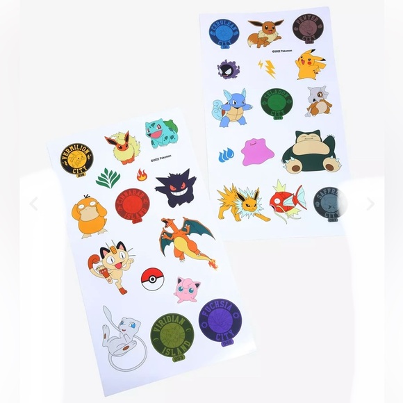 Silver Buffalo Pokemon Trainer Plastic Water Bottle with Stickers 32 Oz New - Picture 3 of 5